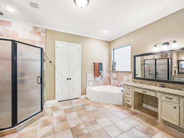 127 Leah Drive, Montgomery, TX 77316
