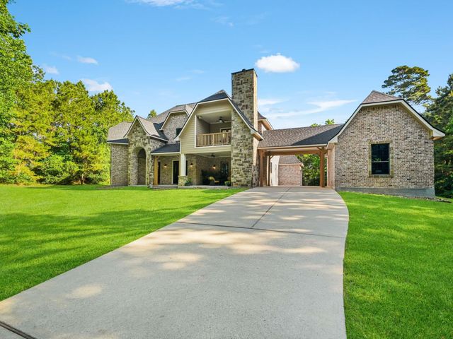 127 Leah Drive, Montgomery, TX 77316