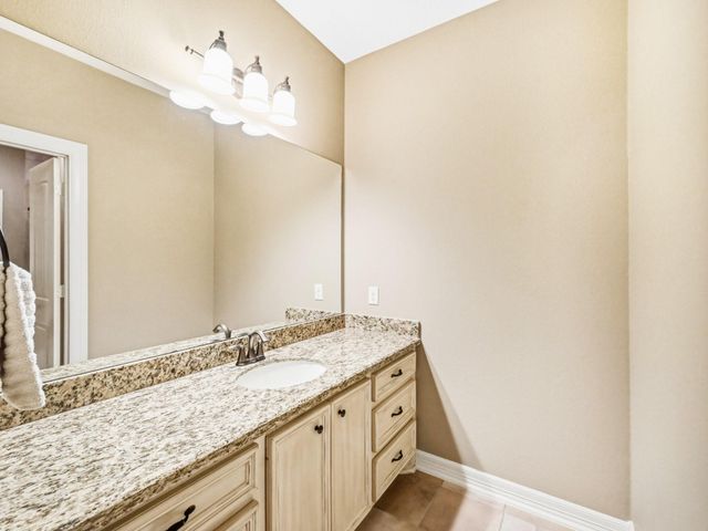 127 Leah Drive, Montgomery, TX 77316