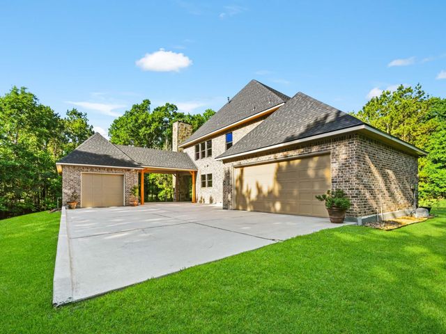 127 Leah Drive, Montgomery, TX 77316