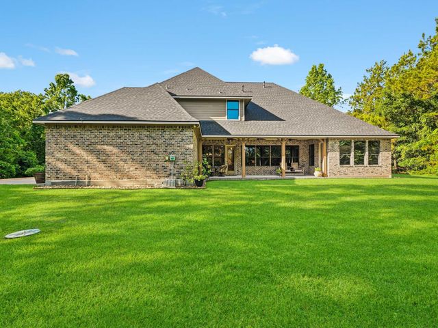 127 Leah Drive, Montgomery, TX 77316