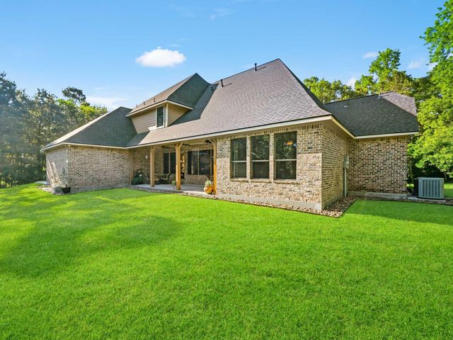 127 Leah Drive, Montgomery, TX 77316