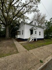 1135 Holt Street, Muskegon City, MI 49442