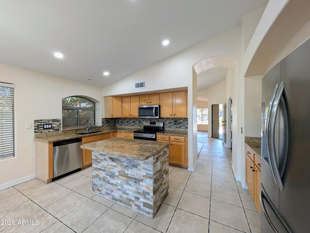 11134 W WINDSOR Avenue, Avondale, AZ 85392