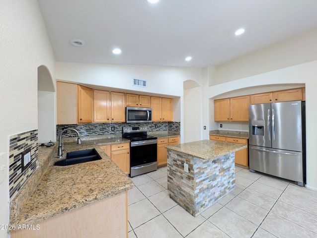 11134 W WINDSOR Avenue, Avondale, AZ 85392