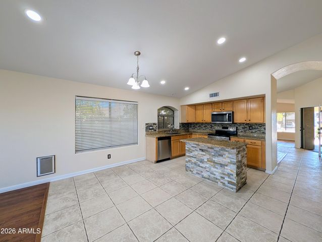 11134 W WINDSOR Avenue, Avondale, AZ 85392