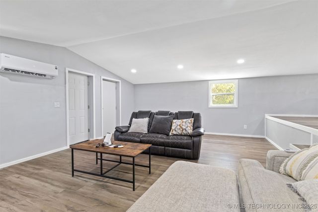 9520 US Hwy 70a, Kingston, OK 73439