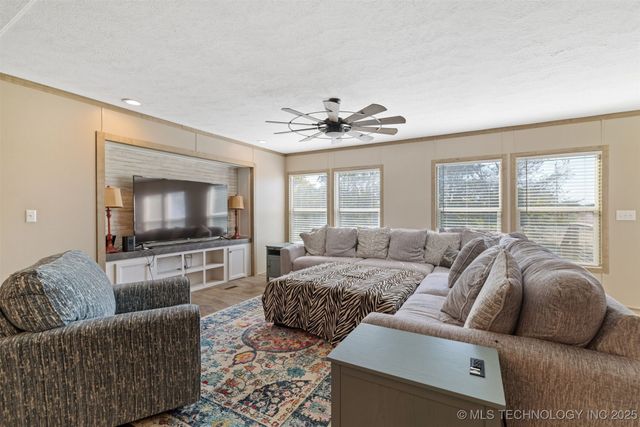 9520 US Hwy 70a, Kingston, OK 73439