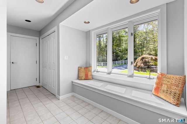 24 Roxbury Road, Woodbury, CT 06798