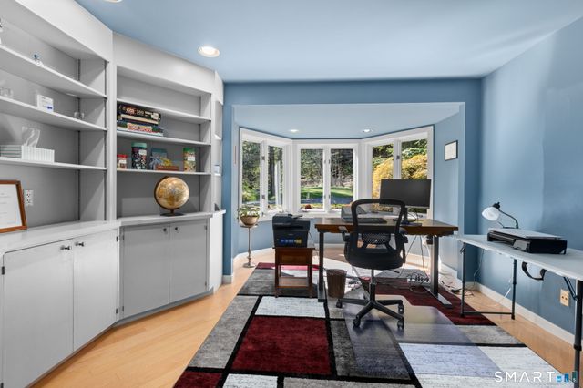 24 Roxbury Road, Woodbury, CT 06798