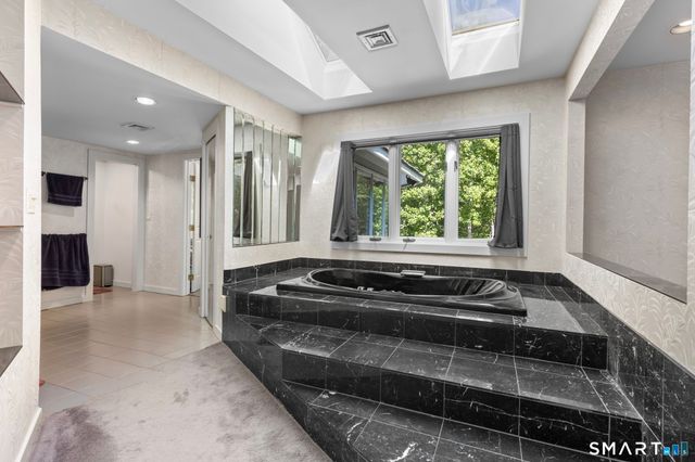 24 Roxbury Road, Woodbury, CT 06798
