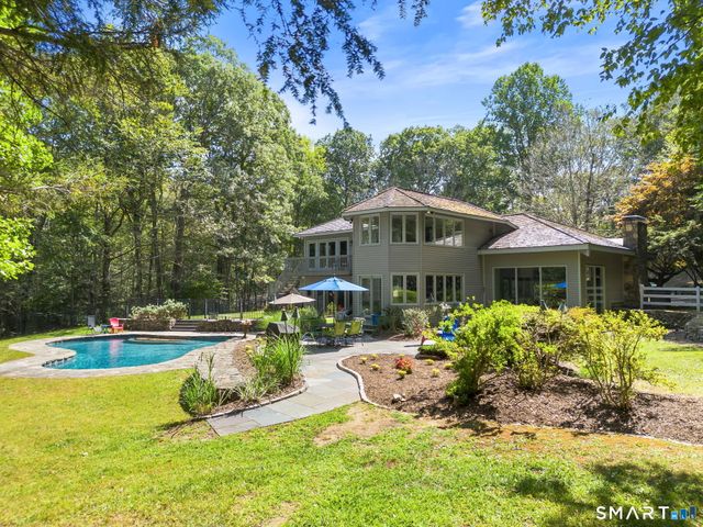 24 Roxbury Road, Woodbury, CT 06798