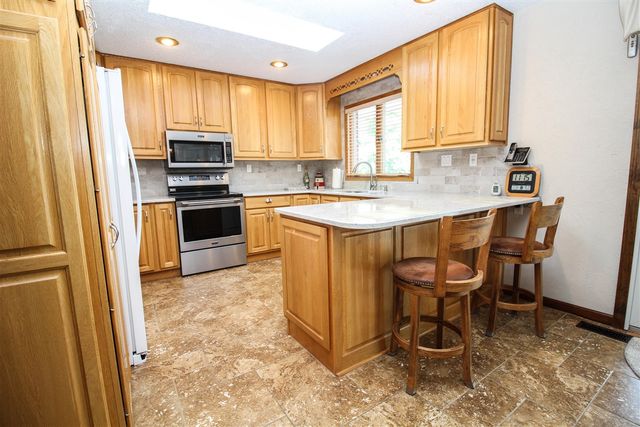 13408 Pleasant View Road, Three Rivers, MI 49093