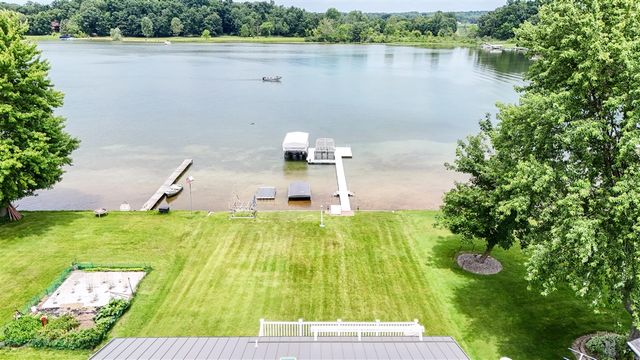 13408 Pleasant View Road, Three Rivers, MI 49093