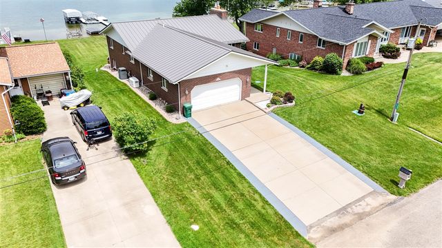 13408 Pleasant View Road, Three Rivers, MI 49093