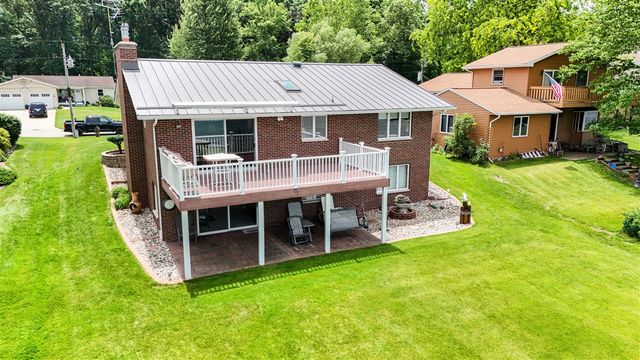 13408 Pleasant View Road, Three Rivers, MI 49093