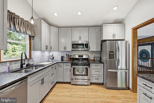 10608 CRESTWOOD DR, Spotsylvania, VA 22553