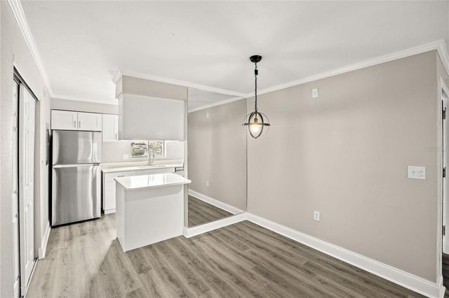 2717 HIDDEN LAKE BOULEVARD B, Sarasota, FL 34237