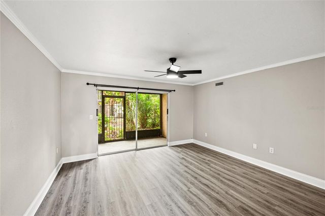2717 HIDDEN LAKE BOULEVARD B, Sarasota, FL 34237