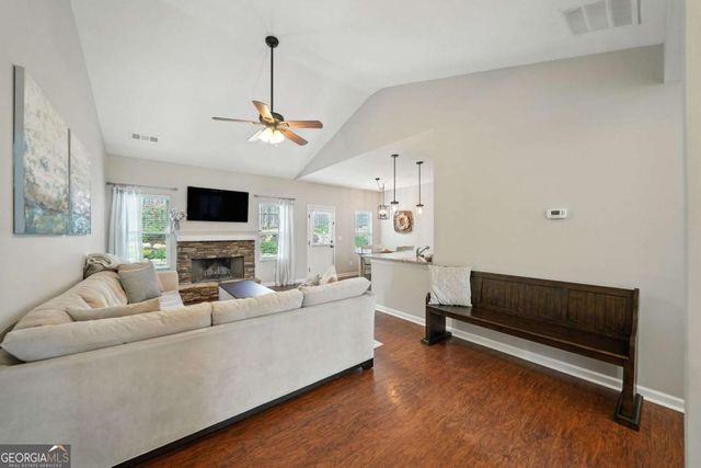 119 Kestrel Court E, Dawsonville, GA 30534