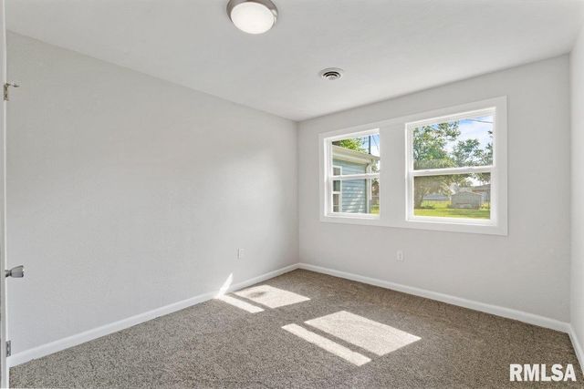 3914 15TH Street, Moline, IL 61265