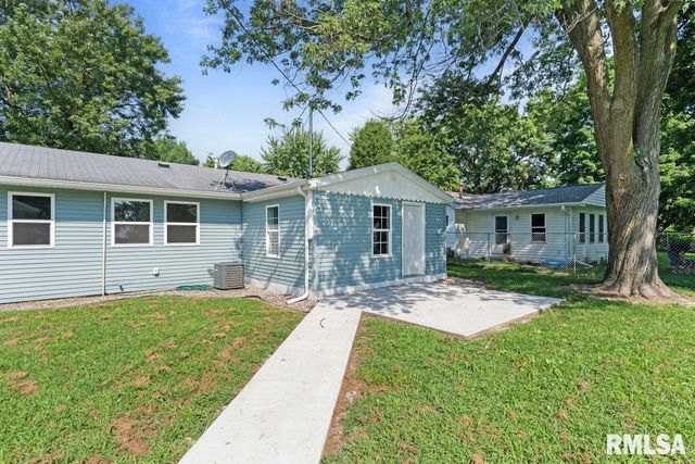 3914 15TH Street, Moline, IL 61265