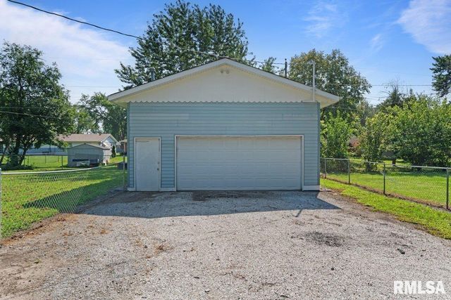 3914 15TH Street, Moline, IL 61265