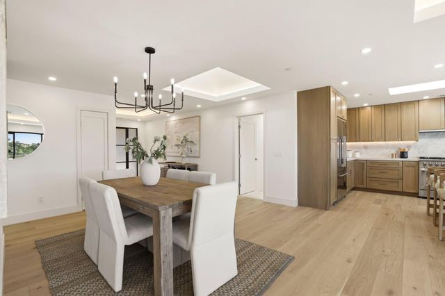 40 W Summit Drive, Redwood City, CA 94062