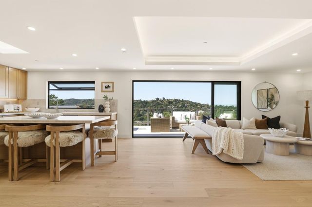 40 W Summit Drive, Redwood City, CA 94062