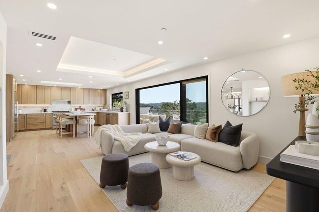 40 W Summit Drive, Redwood City, CA 94062