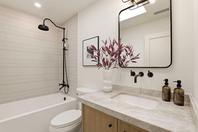 40 W Summit Drive, Redwood City, CA 94062