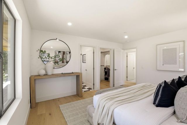 40 W Summit Drive, Redwood City, CA 94062