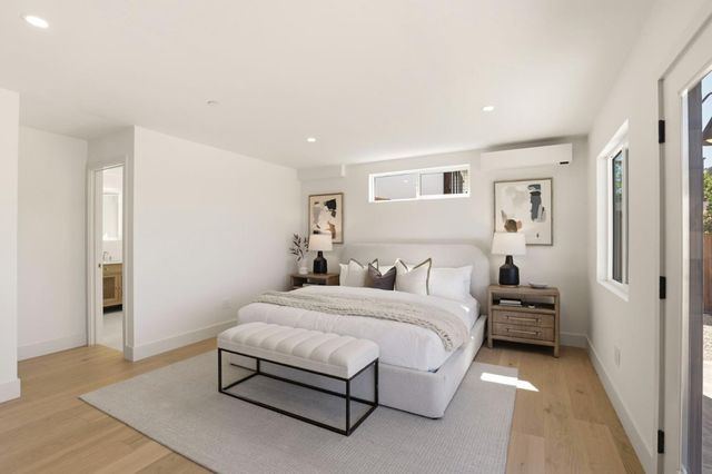 40 W Summit Drive, Redwood City, CA 94062