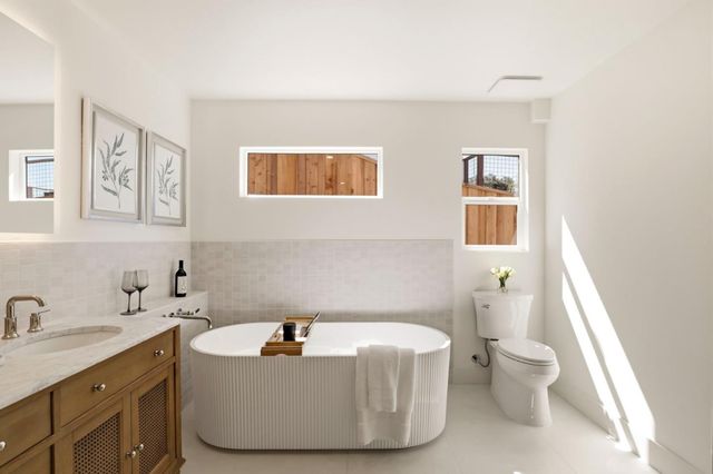 40 W Summit Drive, Redwood City, CA 94062