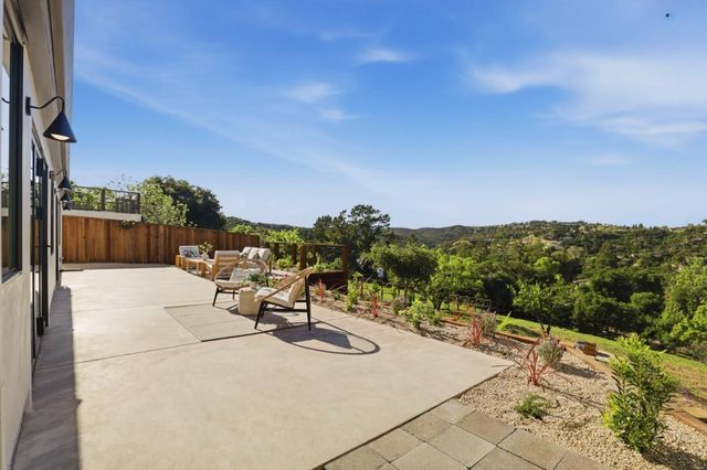 40 W Summit Drive, Redwood City, CA 94062