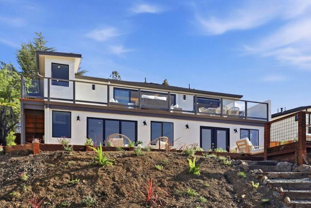 40 W Summit Drive, Redwood City, CA 94062