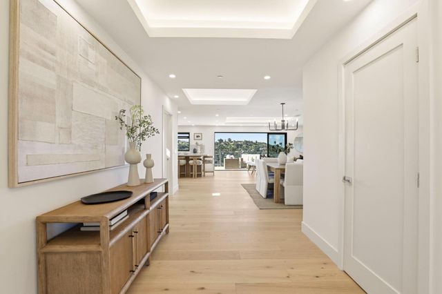 40 W Summit Drive, Redwood City, CA 94062