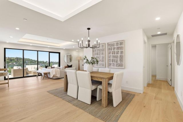 40 W Summit Drive, Redwood City, CA 94062