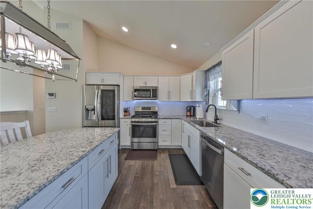 1031 Decatur Street, Bethlehem City, PA 18017