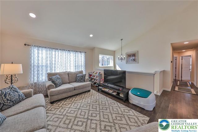 1031 Decatur Street, Bethlehem City, PA 18017