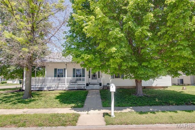 419 Geaschel Drive, Caseyville, IL 62232