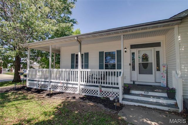 419 Geaschel Drive, Caseyville, IL 62232