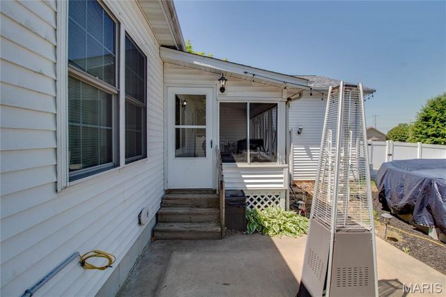 419 Geaschel Drive, Caseyville, IL 62232