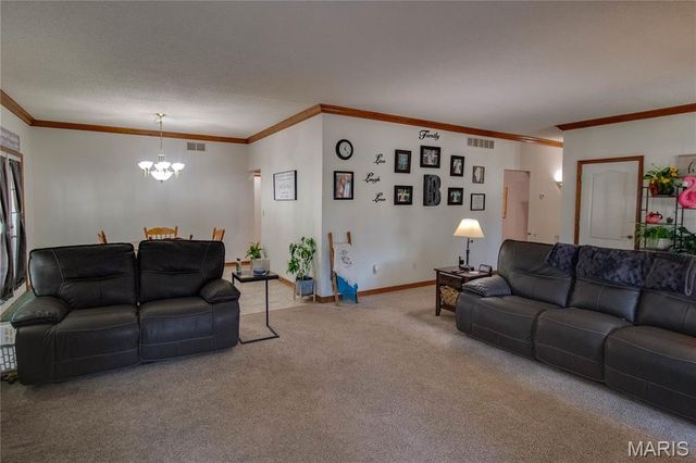 419 Geaschel Drive, Caseyville, IL 62232