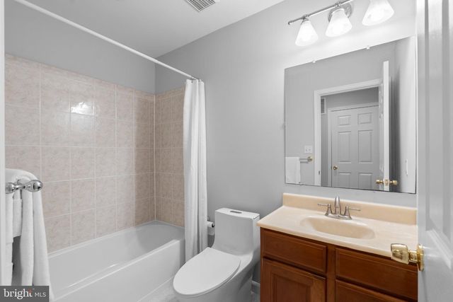 13900 FALCONCREST RD, Germantown, MD 20874