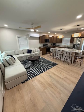 605 Edgewater Dr, Pensacola, FL 32507