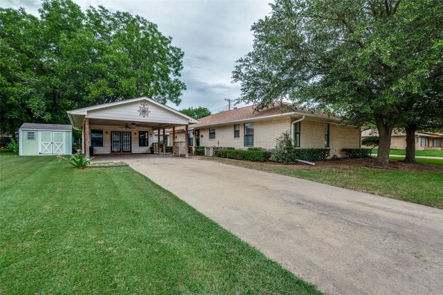 510 S Dallas Street, Kemp, TX 75143
