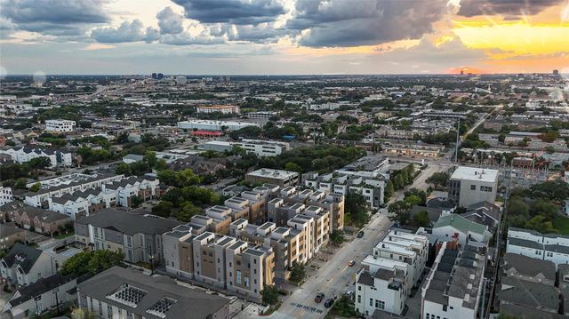 5821 Winsome Lane, Houston, TX 77057