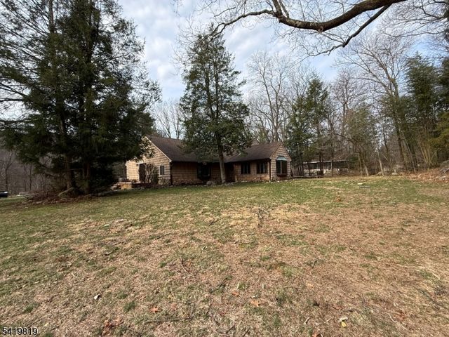 534 Hamburg Tpke, West Milford Twp., NJ 07480