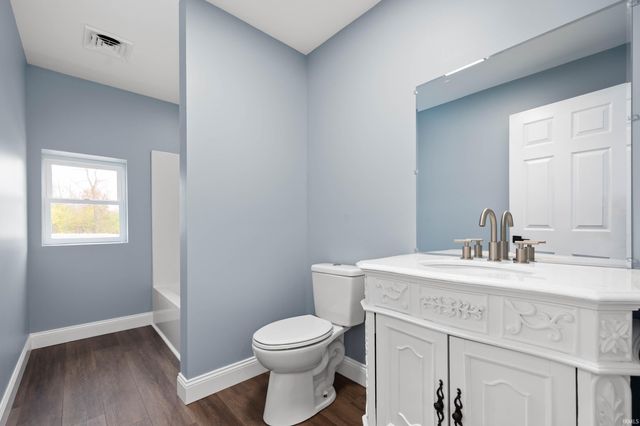 1910 E Delta Drive, Muncie, IN 47303